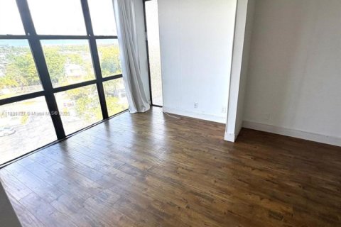 Купить кондоминиум в Халландейл-Бич, Флорида 1 спальня, 85.01м2, № 1728448 - фото 26