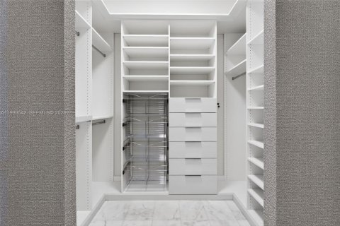 Купить кондоминиум в Майами, Флорида 3 спальни, 235.23м2, № 1996875 - фото 23