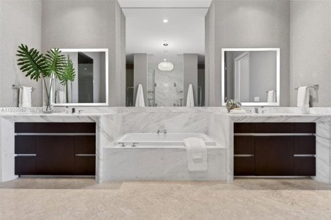 Купить кондоминиум в Майами, Флорида 3 спальни, 235.23м2, № 1996875 - фото 24