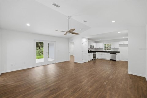 Villa ou maison à vendre à Inglis, Floride: 2 chambres, 96.8 m2 № 2134300 - photo 9
