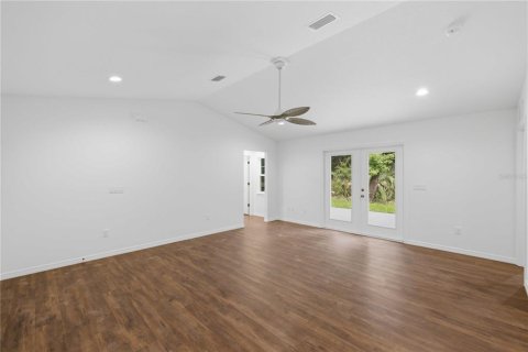 Villa ou maison à vendre à Inglis, Floride: 2 chambres, 96.8 m2 № 2134300 - photo 10