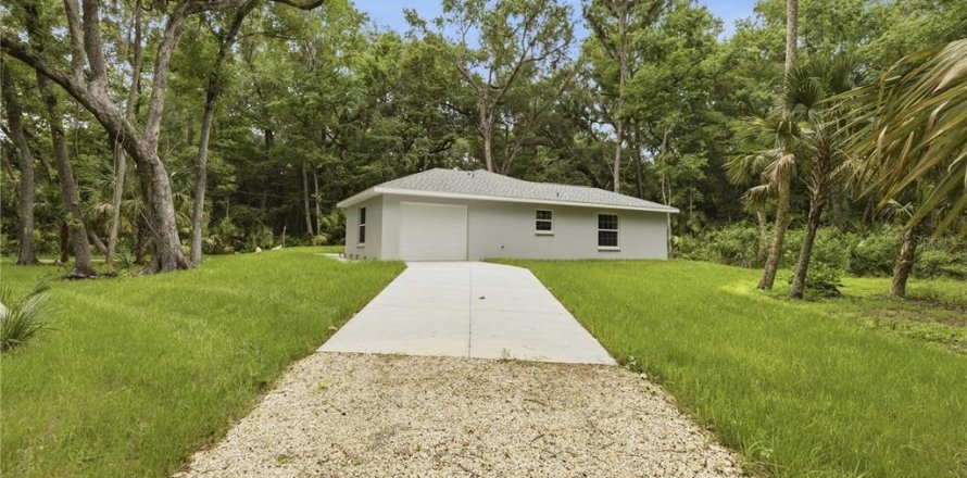 Villa ou maison à Inglis, Floride 2 chambres, 96.8 m2 № 2134300