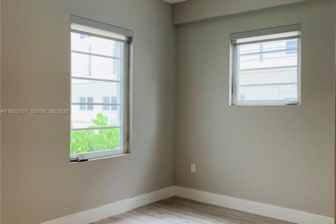 Снять в аренду квартиру в Майами-Бич, Флорида 1 спальня, 58.99м2, № 1990595 - фото 4