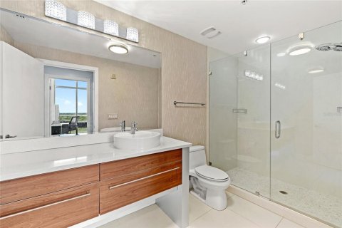 Condo in Orlando, Florida, 2 bedrooms  № 2379598 - photo 15