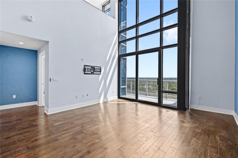 Condo in Orlando, Florida, 2 bedrooms  № 2379598 - photo 9