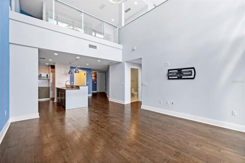 Condo in Orlando, Florida, 2 bedrooms  № 2379598 - photo 17