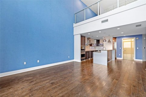 Condo in Orlando, Florida, 2 bedrooms  № 2379598 - photo 18