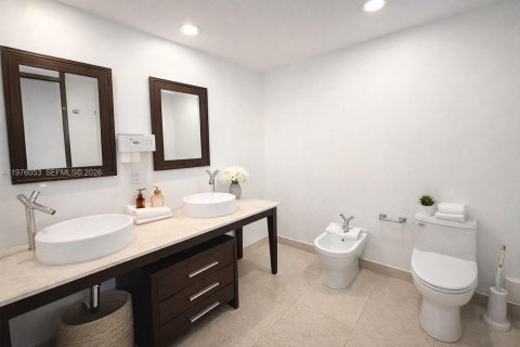 Copropriété à louer à Miami, Floride: 1 chambre, 68 m2 № 2040250 - photo 12