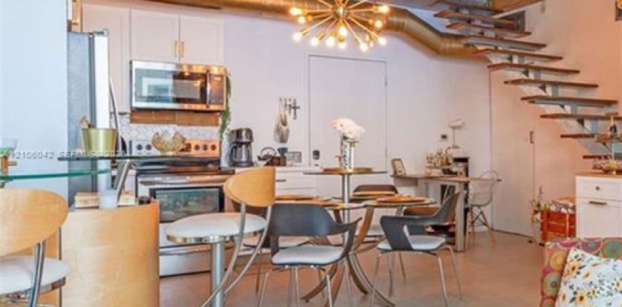 Condo à Miami, Floride, 2 chambres  № 2414781