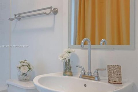 Copropriété à louer à Miami, Floride: 2 chambres, 116.59 m2 № 2414781 - photo 18