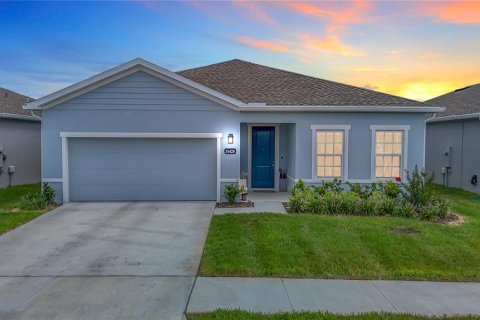 Casa en venta en Zephyrhills, Florida, 4 dormitorios, 187.76 m2 № 1828142 - foto 4