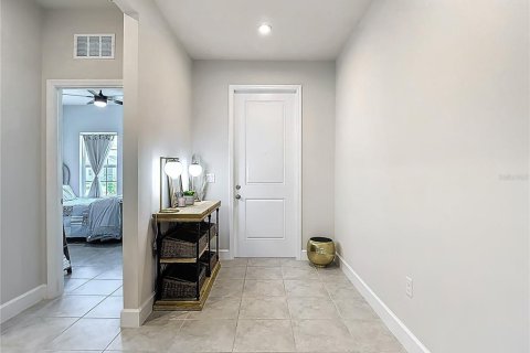 Casa en venta en Zephyrhills, Florida, 4 dormitorios, 187.76 m2 № 1828142 - foto 6