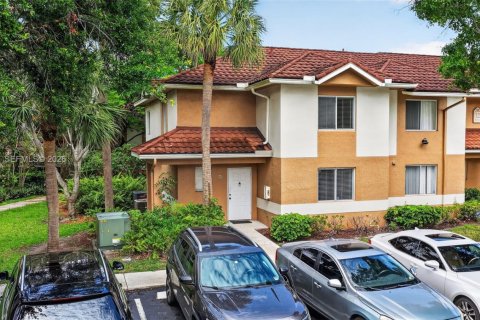 Townhouse in Plantation, Florida 3 bedrooms, 140.75 sq.m. № 2069646