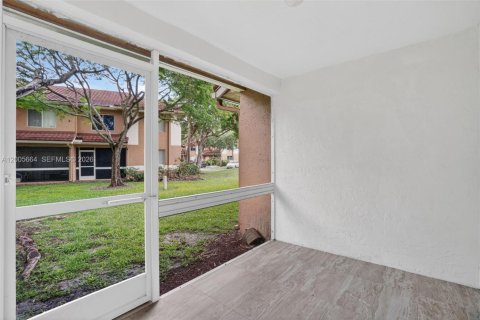 Townhouse in Plantation, Florida 3 bedrooms, 140.75 sq.m. № 2069646 - photo 25