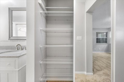 Купить виллу или дом в Бока-Ратон, Флорида 3 спальни, 146.97м2, № 1957921 - фото 19