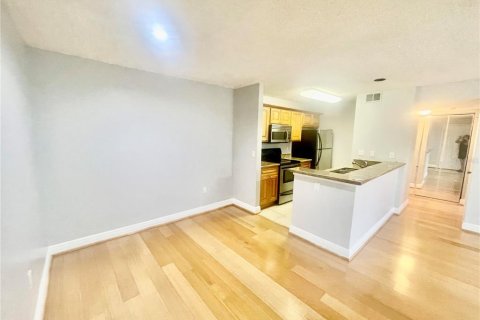 Copropriété à louer à Tampa, Floride: 1 chambre, 68.56 m2 № 2120231 - photo 3