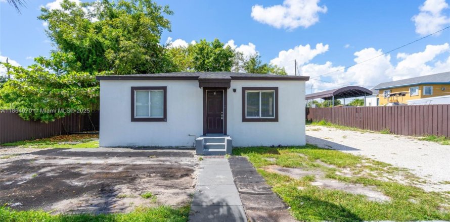 Villa ou maison à Miami, Floride 2 chambres, 92.9 m2 № 1893234