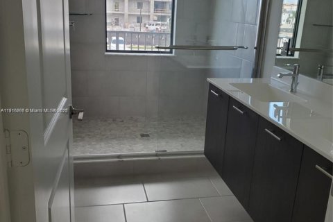 Снять в аренду кондоминиум в Дорал, Флорида 2 спальни, 104.42м2, № 1971048 - фото 9