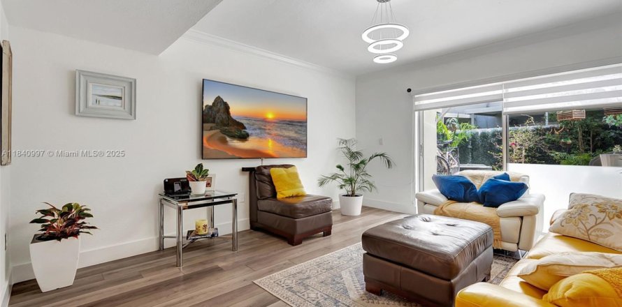 Condo à Miami, Floride, 3 chambres № 1830418