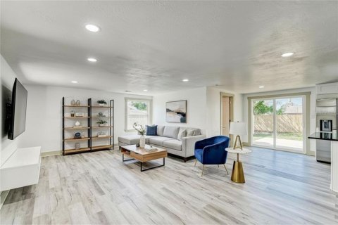 Villa ou maison à vendre à Clearwater, Floride: 3 chambres, 106.84 m2 № 2134383 - photo 5