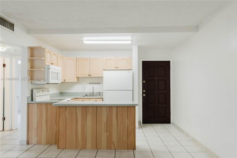Condo in Miami, Florida, 2 bedrooms  № 2003063