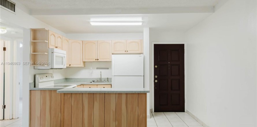 Condo in Miami, Florida, 2 bedrooms  № 2003063