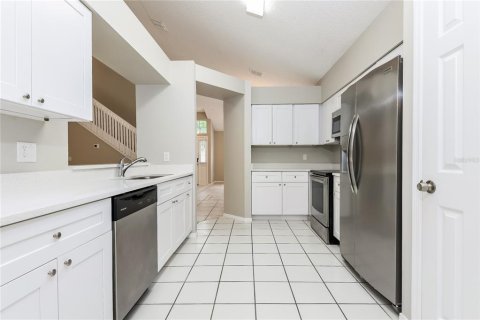 Casa en alquiler en Kissimmee, Florida, 4 dormitorios, 174.1 m2 № 1911493 - foto 5