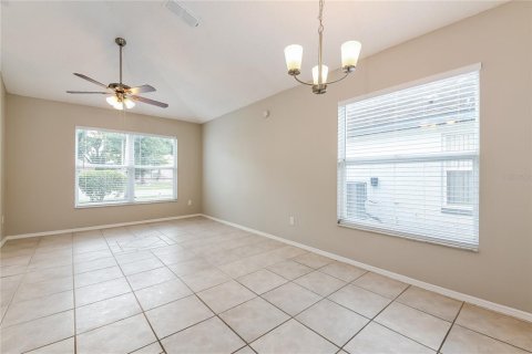 Casa en alquiler en Kissimmee, Florida, 4 dormitorios, 174.1 m2 № 1911493 - foto 3