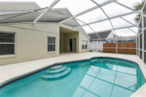 Casa en alquiler en Kissimmee, Florida, 4 dormitorios, 174.1 m2 № 1911493 - foto 17