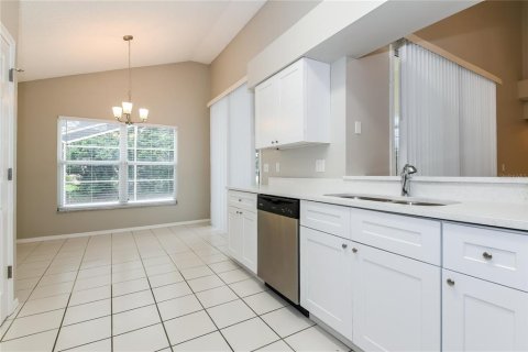 Casa en alquiler en Kissimmee, Florida, 4 dormitorios, 174.1 m2 № 1911493 - foto 6