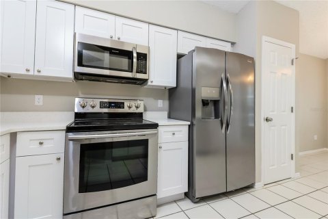 Casa en alquiler en Kissimmee, Florida, 4 dormitorios, 174.1 m2 № 1911493 - foto 4