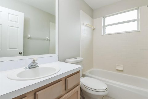 Casa en alquiler en Kissimmee, Florida, 4 dormitorios, 174.1 m2 № 1911493 - foto 13