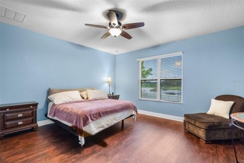 House in Apopka, Florida 4 bedrooms, 336.49 sq.m. № 1832748 - photo 25