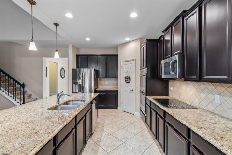 House in Apopka, Florida 4 bedrooms, 336.49 sq.m. № 1832748 - photo 15