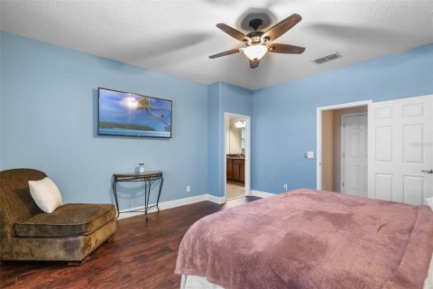 House in Apopka, Florida 4 bedrooms, 336.49 sq.m. № 1832748 - photo 24