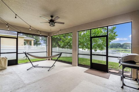 House in Apopka, Florida 4 bedrooms, 336.49 sq.m. № 1832748 - photo 20