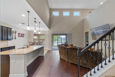 House in Apopka, Florida 4 bedrooms, 336.49 sq.m. № 1832748 - photo 16