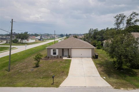 Casa en venta en Kissimmee, Florida, 4 dormitorios, 194.26 m2 № 1802301 - foto 3