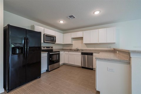 Casa en venta en Kissimmee, Florida, 4 dormitorios, 194.26 m2 № 1802301 - foto 8