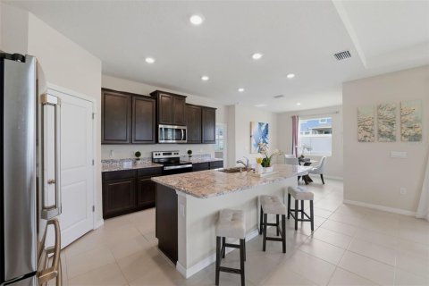 Villa ou maison à vendre à Wesley Chapel, Floride: 4 chambres, 258.92 m2 № 2147653 - photo 12