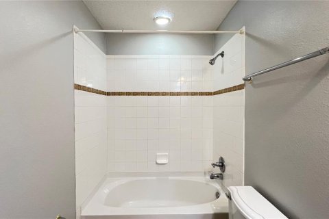 Townhouse in Kissimmee, Florida 3 bedrooms, 110.27 sq.m. № 1755037 - photo 25