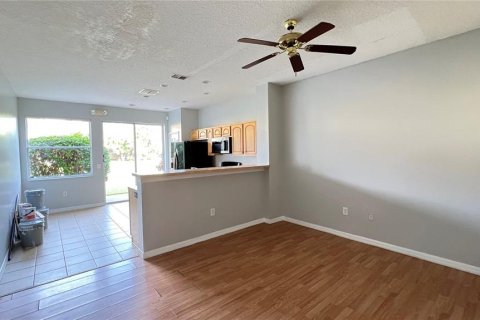 Townhouse in Kissimmee, Florida 3 bedrooms, 110.27 sq.m. № 1755037 - photo 13