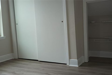 Купить виллу или дом в Лисбург, Флорида 8 комнат, 151.71м2, № 1770120 - фото 16