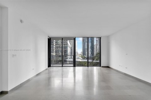 Condominio en alquiler en Miami, Florida, 1 dormitorio, 92.34 m2 № 1941310 - foto 4