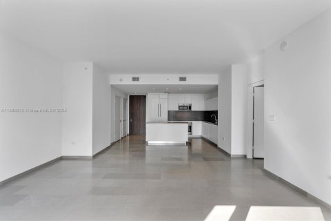 Condominio en alquiler en Miami, Florida, 1 dormitorio, 92.34 m2 № 1941310 - foto 8