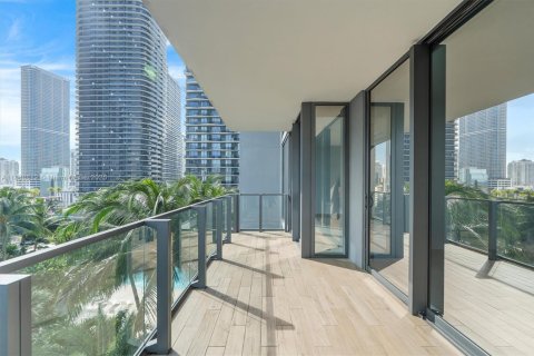 Condominio en alquiler en Miami, Florida, 1 dormitorio, 92.34 m2 № 1941310 - foto 27