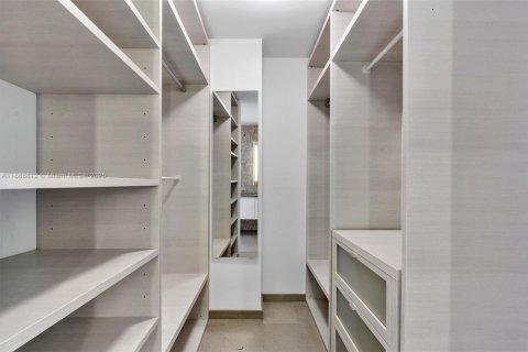 Condominio en alquiler en Miami, Florida, 1 dormitorio, 92.34 m2 № 1941310 - foto 21