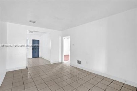 Duplex in Miami, Florida 2 bedrooms, 205.13 sq.m. № 1941350 - photo 6
