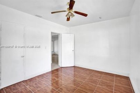Duplex in Miami, Florida 2 bedrooms, 205.13 sq.m. № 1941350 - photo 23