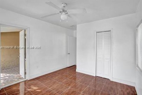 Duplex in Miami, Florida 2 bedrooms, 205.13 sq.m. № 1941350 - photo 17